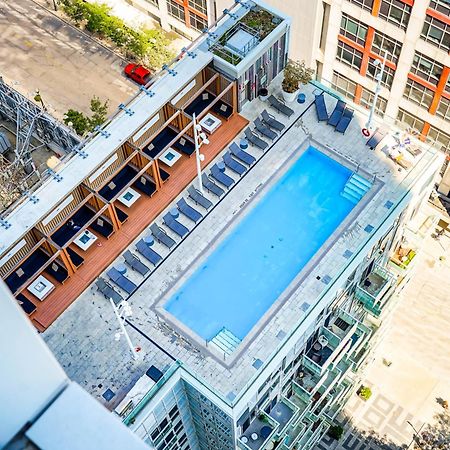 Chol Furnished Suites Heart Of Downtown Toronto, 2 Beds, Free Parking, Cn Tower View Extérieur photo