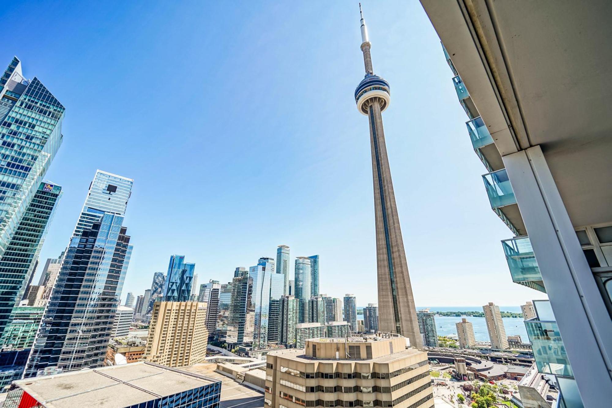 Chol Furnished Suites Heart Of Downtown Toronto, 2 Beds, Free Parking, Cn Tower View Extérieur photo