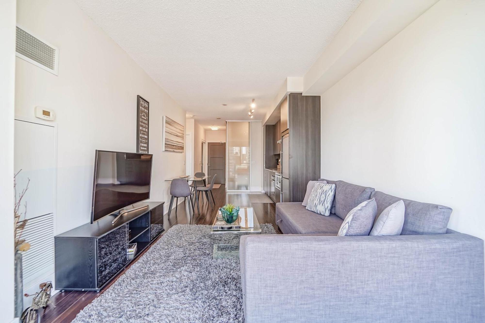 Chol Furnished Suites Heart Of Downtown Toronto, 2 Beds, Free Parking, Cn Tower View Extérieur photo