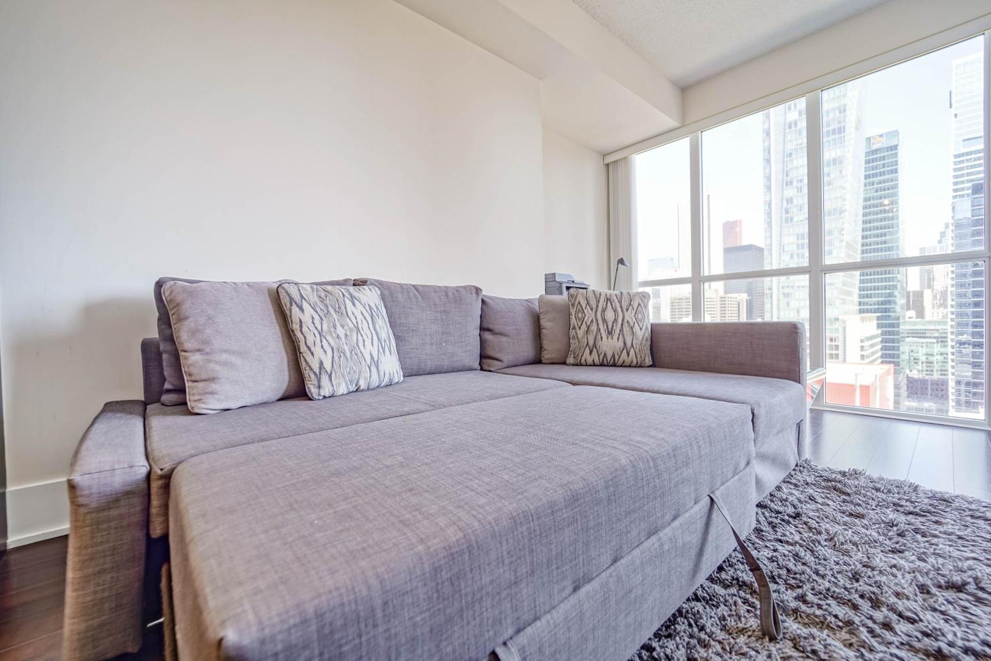Chol Furnished Suites Heart Of Downtown Toronto, 2 Beds, Free Parking, Cn Tower View Extérieur photo