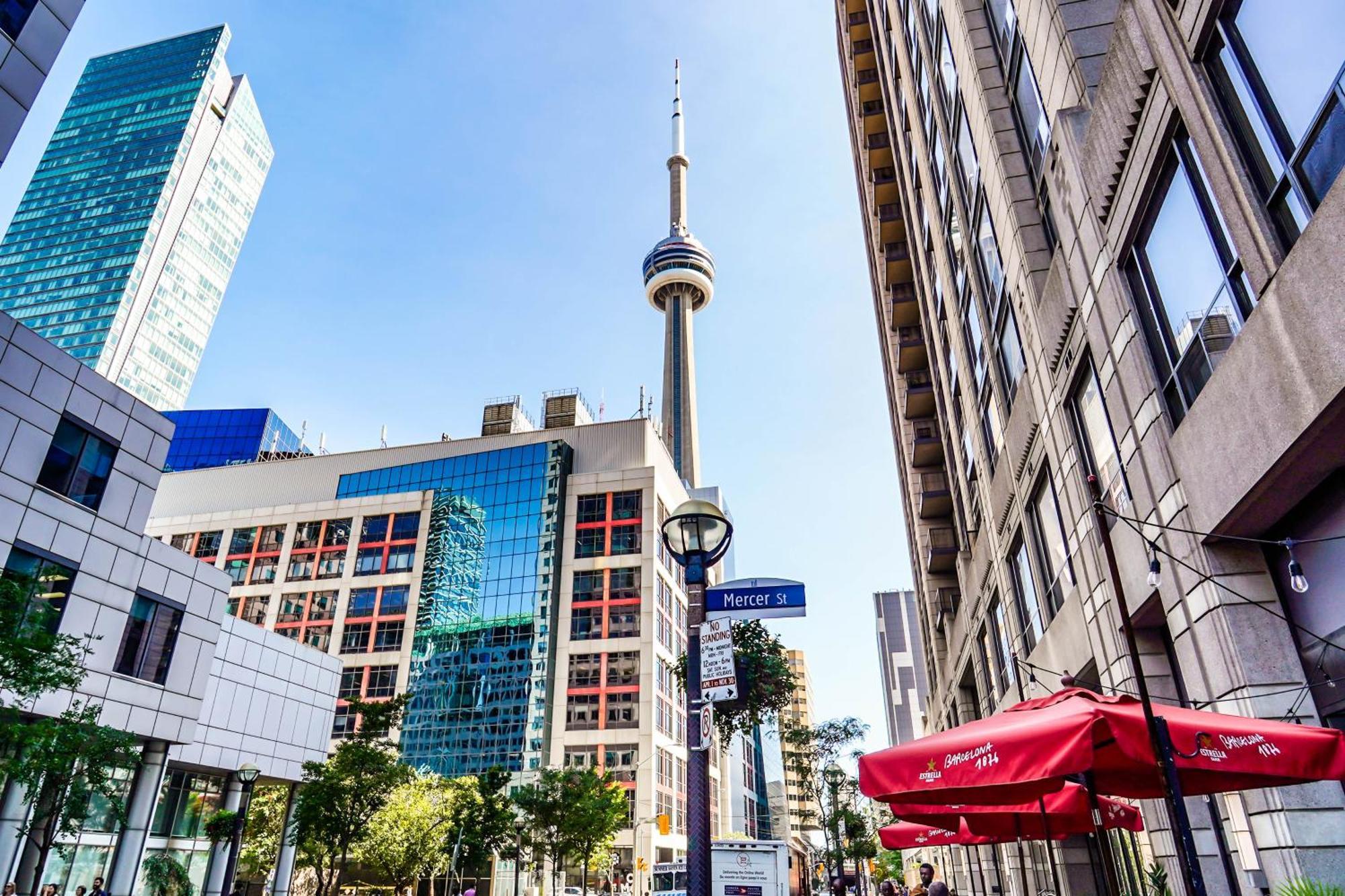 Chol Furnished Suites Heart Of Downtown Toronto, 2 Beds, Free Parking, Cn Tower View Extérieur photo