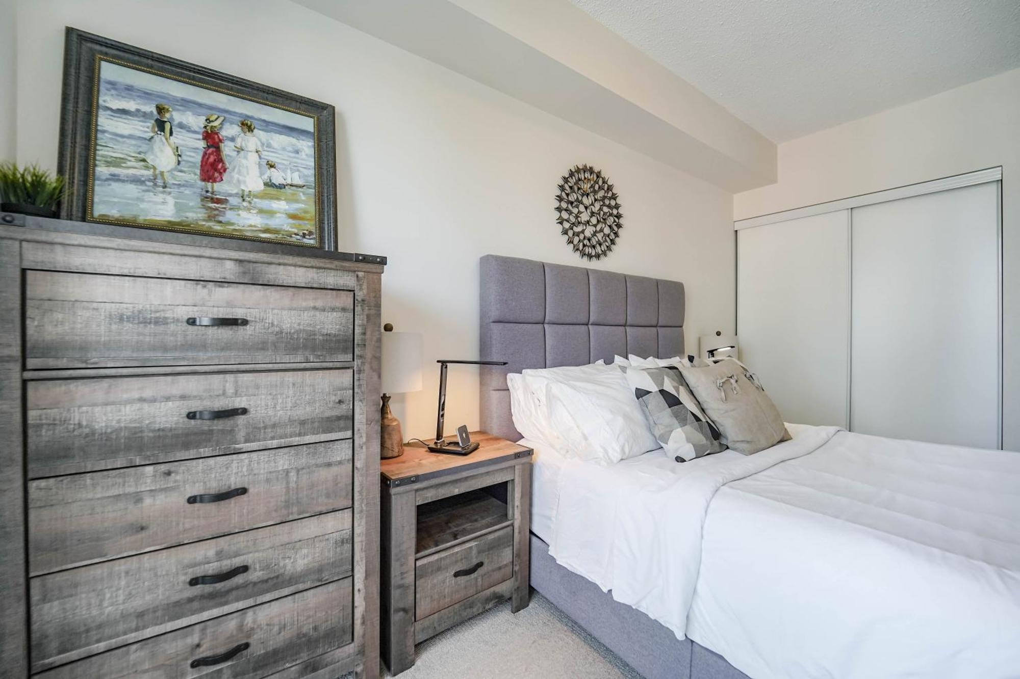 Chol Furnished Suites Heart Of Downtown Toronto, 2 Beds, Free Parking, Cn Tower View Extérieur photo