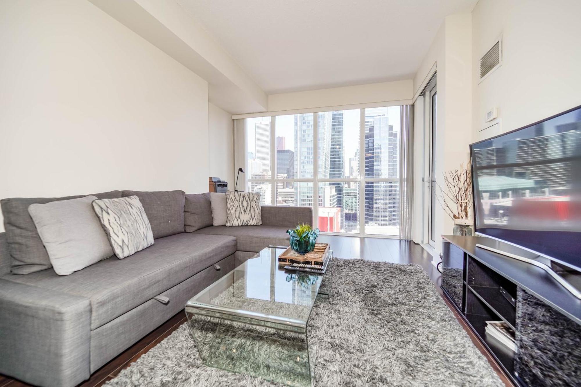 Chol Furnished Suites Heart Of Downtown Toronto, 2 Beds, Free Parking, Cn Tower View Extérieur photo